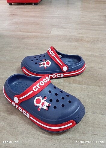 33 Beden Crocs Erkek çocuk kapali terlik