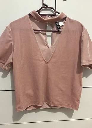 H&M Boyundan bağlamalı dekolte arkadan hafif bir dekolte bluz