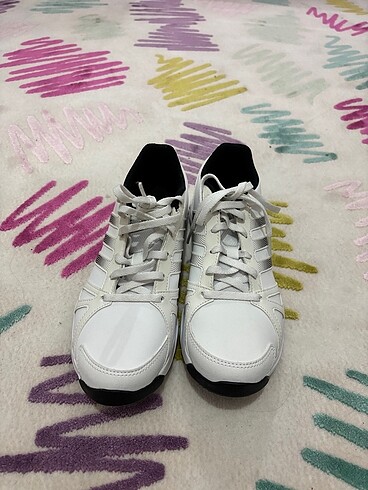 Orijinal Adidas