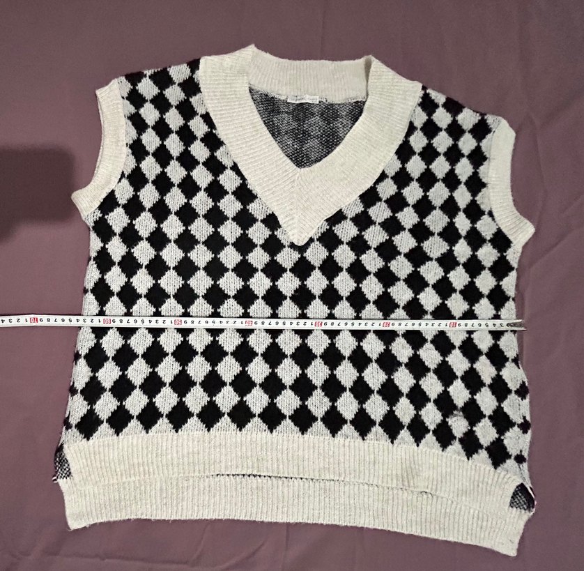 Beyaz Ekose Desenli V Yaka Süveter XL-XXL - Görsel 3