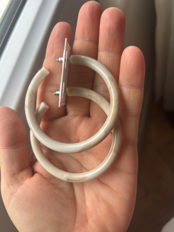 Bej Kemik Halka Küpe - Görsel 2