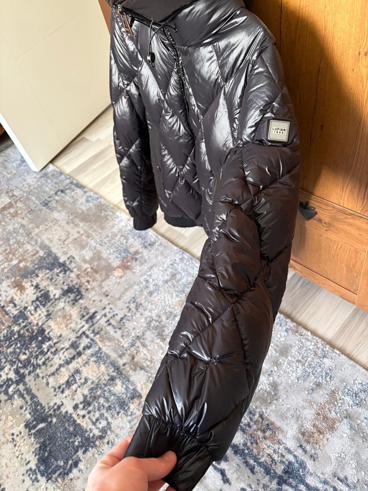 Siyah Kapüşonlu Fermuarlı Erkek Mont - Görsel 3