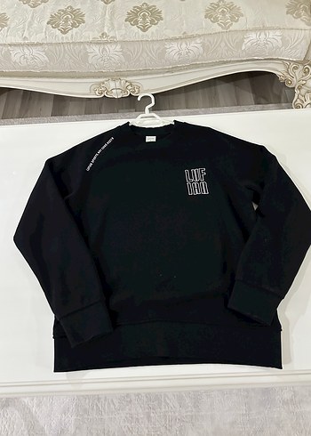 Siyah Baskılı Rahat Kadın Sweatshirt