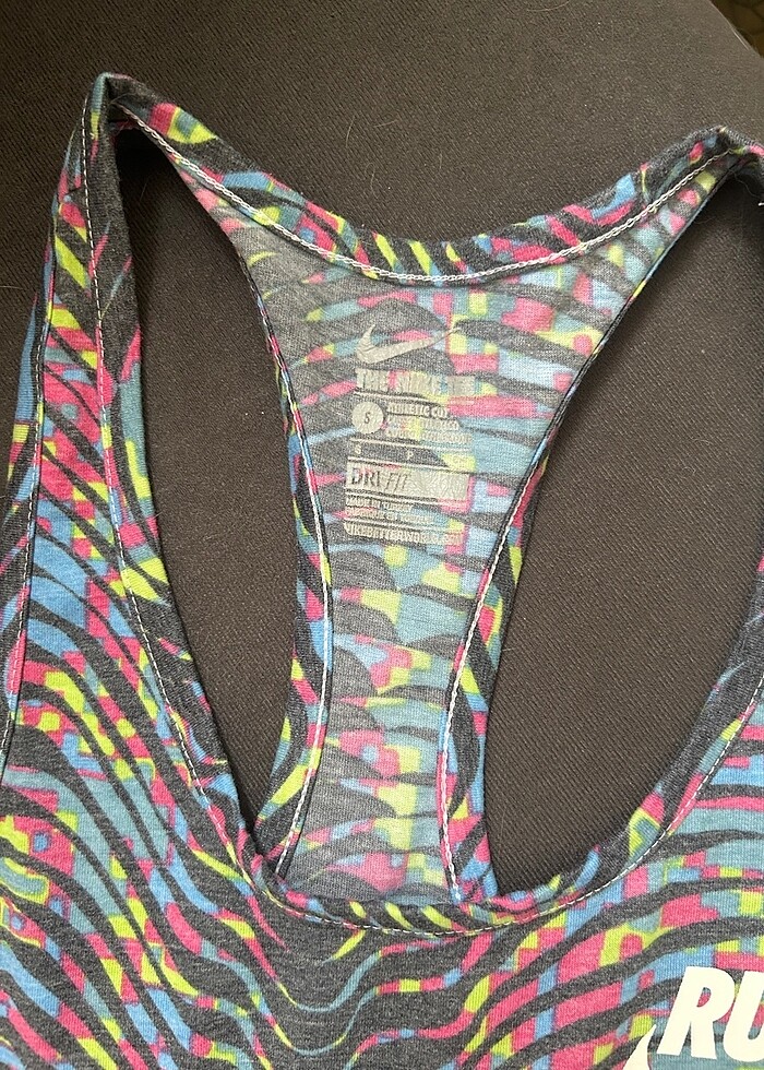 Nıke renkli desenli sporcu atleti - Görsel 2