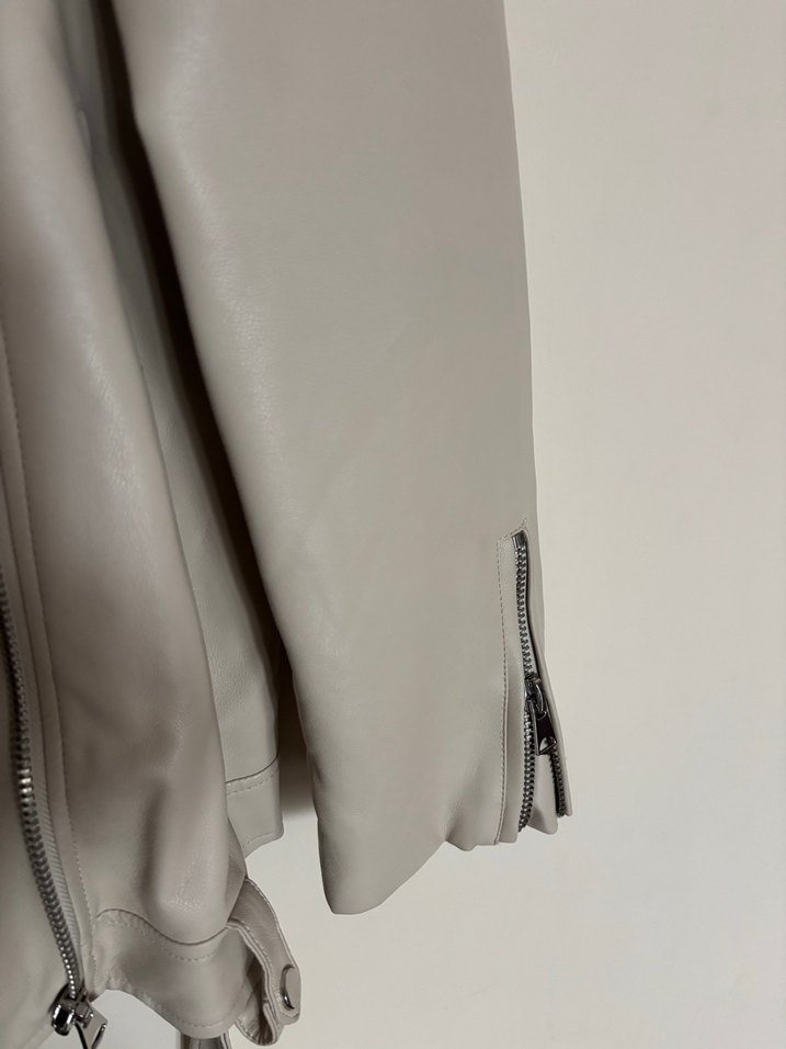 Bej Deri Kadın Ceket - Kemerli, Orta Boy - Görsel 3