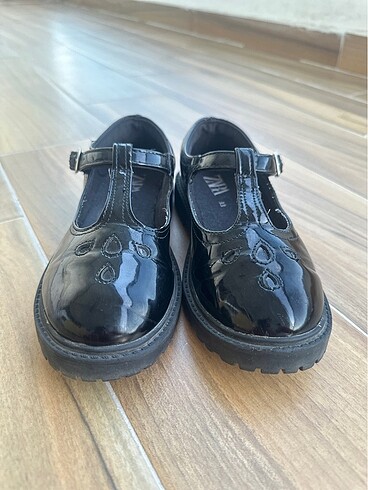 Çocuk ayakkabı