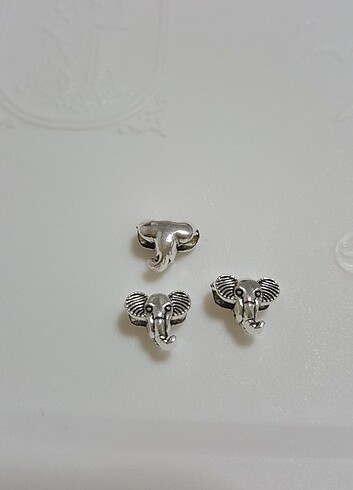 Beden YENİ, ETİKETLİ FiL CHARM.