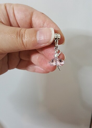 YENİ, ETİKETLİ BALERİN KIZ PANDORA CHARM.