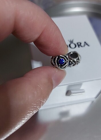 Pandora YENİ,MAVİ TAŞLI PANDORA CHARMLAR.
