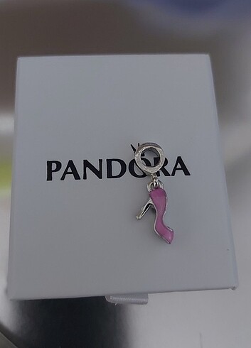 YENİ,ETİKETLİ TOPUKLU AYAKKABI PANDORA CHARM.