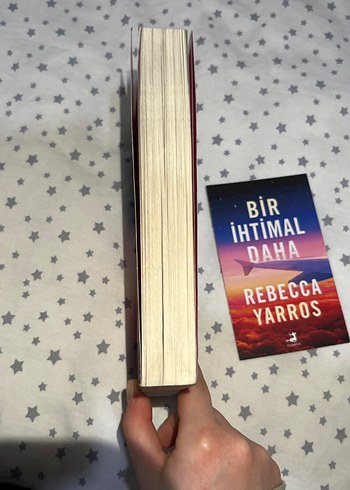 Bir İhtimal Daha - Rebecca Yarros - Görsel 4