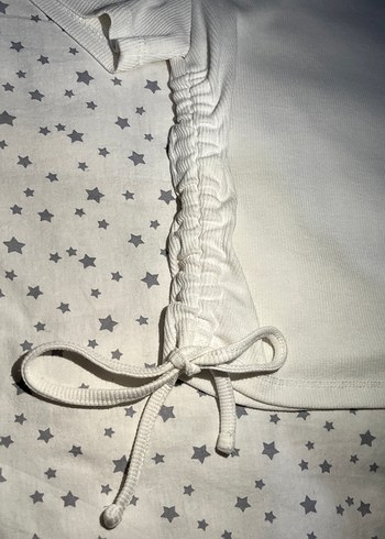 Kadın Yandan Bağlamalı Beyaz Crop - Görsel 2