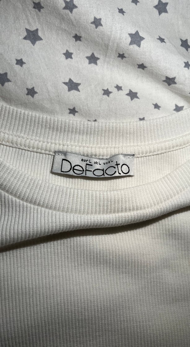 Kadın Yandan Bağlamalı Beyaz Crop - Görsel 3