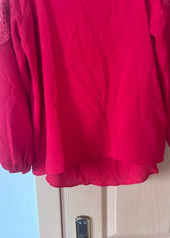 Uzun Kollu Dantel Detaylı Kırmızı Bluz - Görsel 3