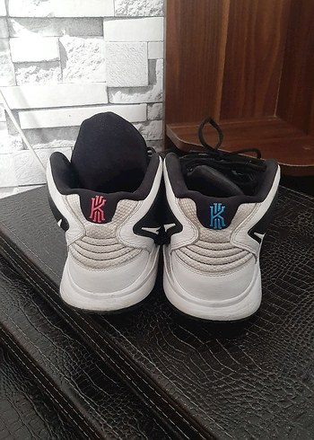 Çok Renkli Bağcıklı Basketbol Ayakkabısı 46.5 numara - Görsel 2