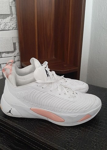 jordan luka 1 toplasan 4kere anca kullanılmıştır 46 numaradır - Görsel 3