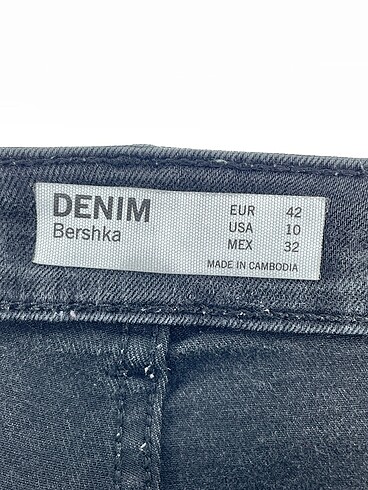 42 Beden siyah Renk Bershka Skinny %70 İndirimli.