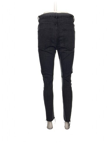 42 Beden Bershka Skinny %70 İndirimli.