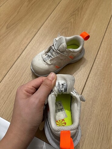 21 Beden Nike spor ayakkabı