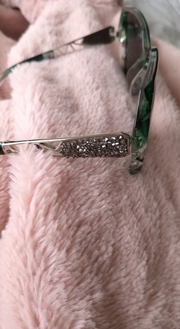 Peluş Detaylı Yeşil Kadın Güneş Gözlüğü - Görsel 2