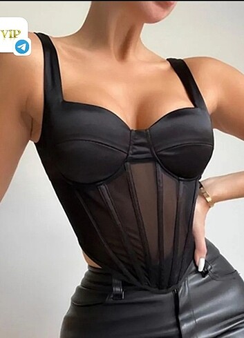 Siyah korse crop 