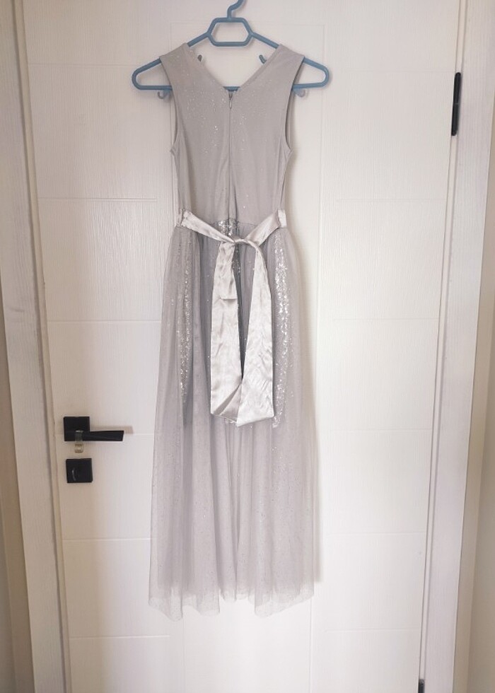 Pırıltılı çok güzel bir elbise - Görsel 3