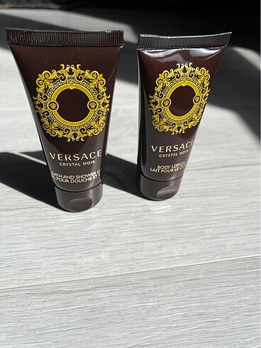 Versace Crystal Noir Body Lotion & Bath and Shower Gel Vücut Los