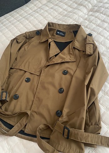 Düğmeli kahverengi kısa Trençkot - Görsel 3