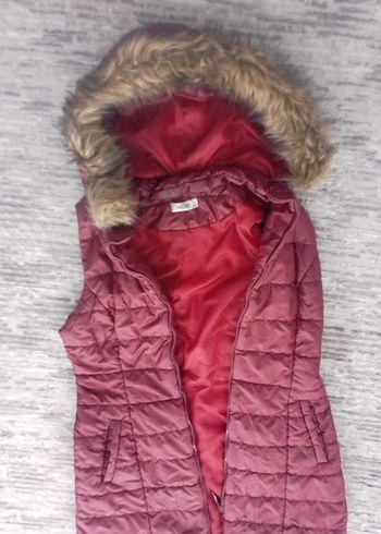 Bordo Kürklü Kapüşonlu Kadın Yelek - Görsel 2