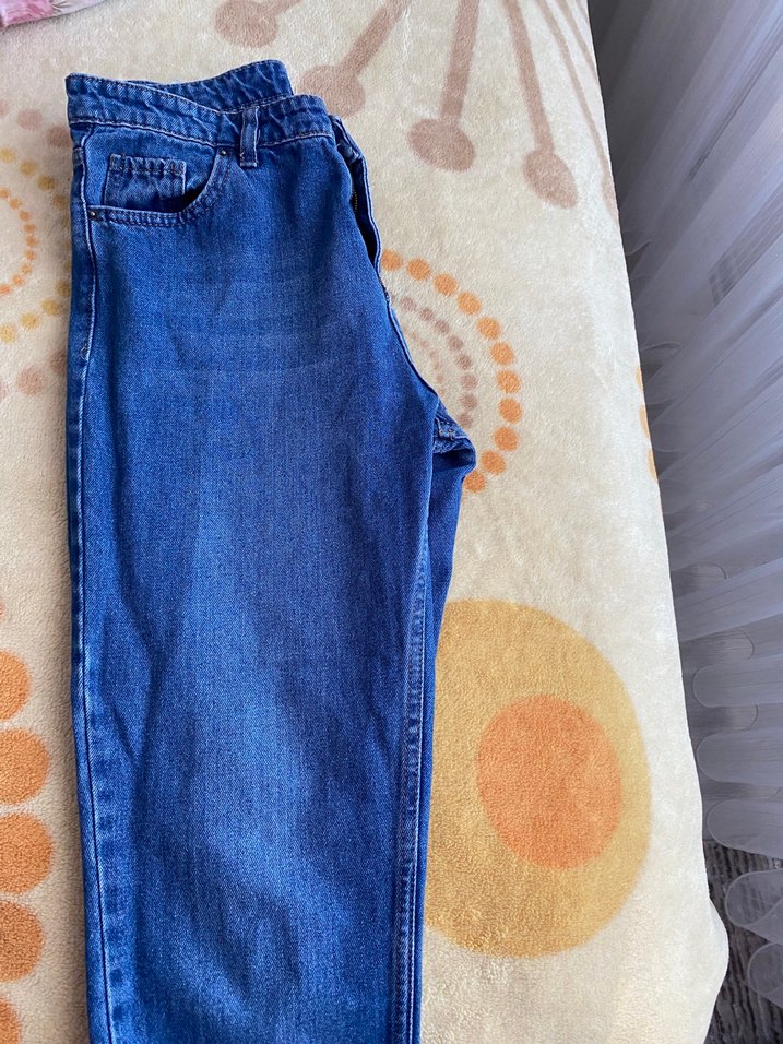 Mavi Düğmeli Kadın Midi Boy Bol Kesim Kot Pantolon - Görsel 3