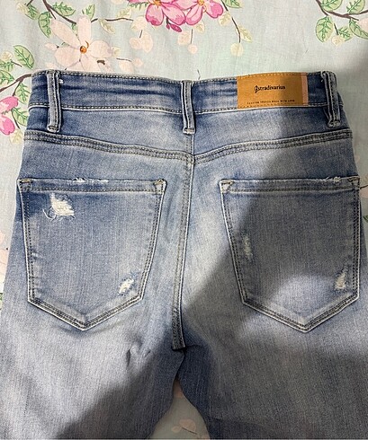 34 Beden mavi Renk Stradivarius