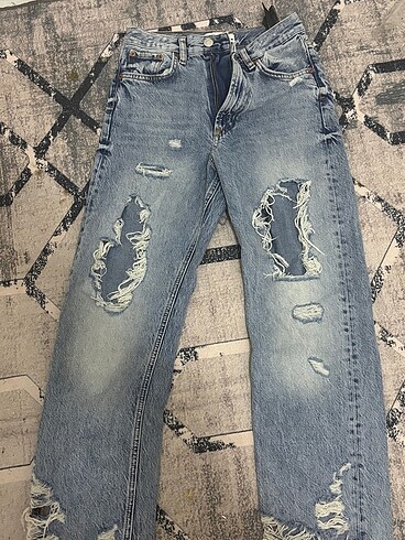 34 Beden zara yırtık pantolon