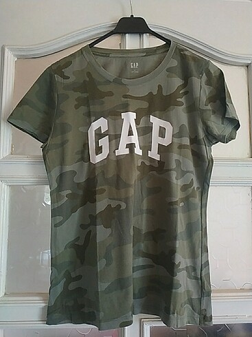 m Beden yeşil Renk Gap markalı t-shirt 