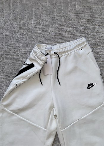Nike l
