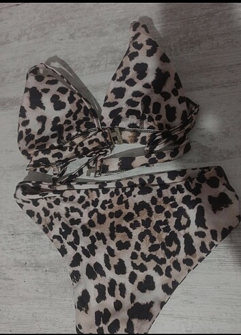 s Beden leopar bikini