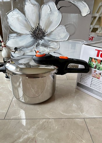 Tefal Tefal Secure 5 Neo Düdüklü Tencere 6L
