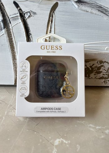 Beden GUESS AirPods & Airpids 2 Kulaklık Kılıfı