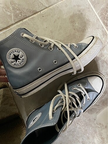 Converse gri ayakkabı