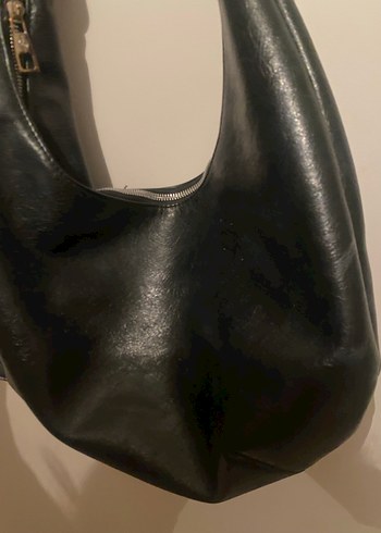 Kemer Detaylı Siyah Deri Kadın Çanta - Görsel 3