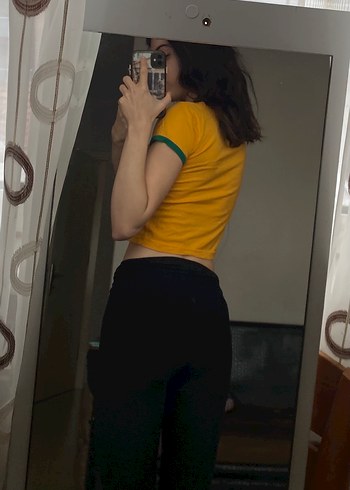 Sarı Baskılı Crop Top, Kısa Kollu - Görsel 2