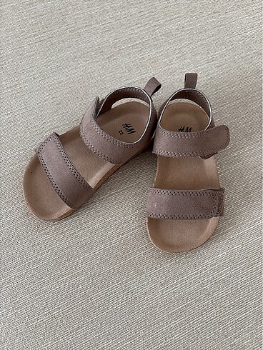 22 Beden camel Renk H&M SANDALET 22 Numara
