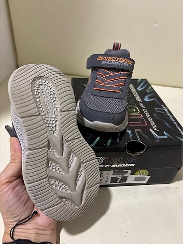 23 Beden SKECHERS IŞIKLI AYAKKABI 23 NUMARA