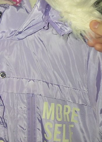 Kız Çocuk Mor Düğmeli Suni Kumaş Mont - Görsel 3