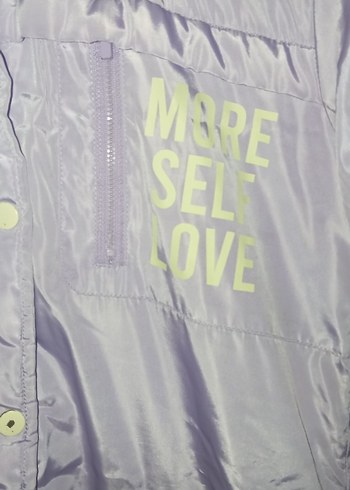 Kız Çocuk Mor Düğmeli Suni Kumaş Mont - Görsel 2