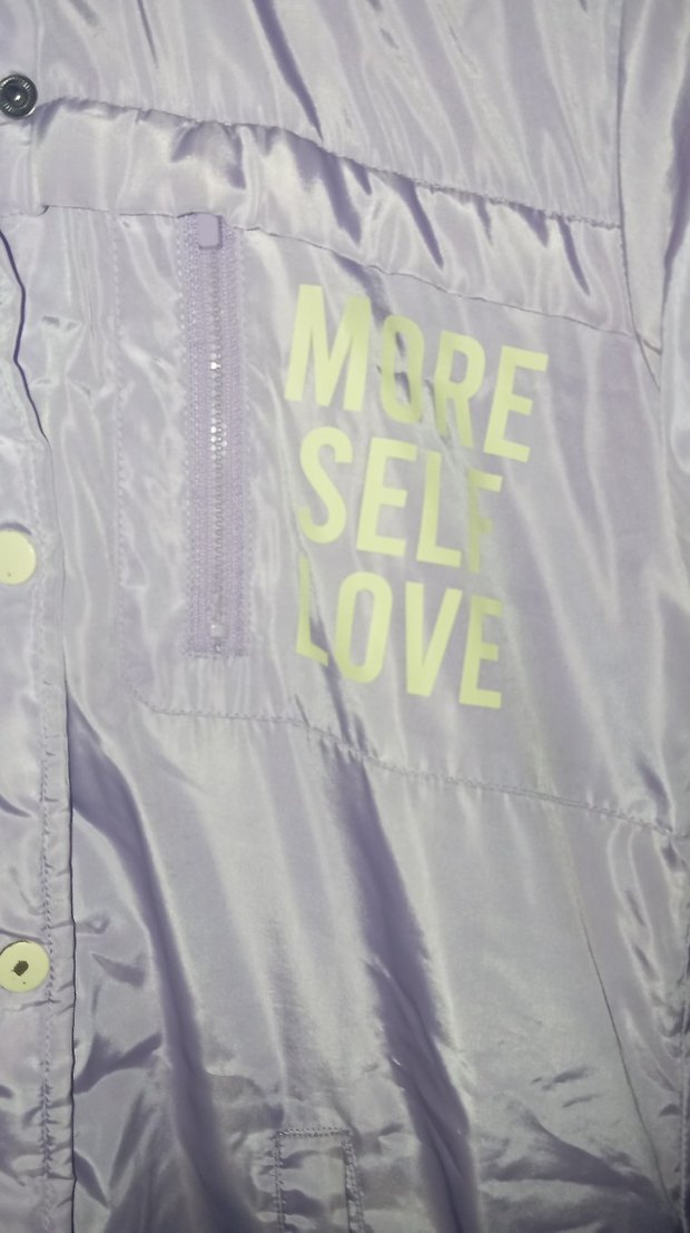 Kız Çocuk Mor Düğmeli Suni Kumaş Mont - Görsel 2