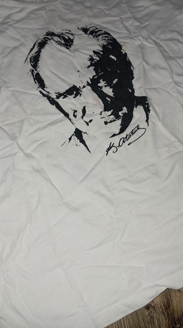 Beyaz Atatürk Baskılı Kısa Kollu Tişört - Görsel 3