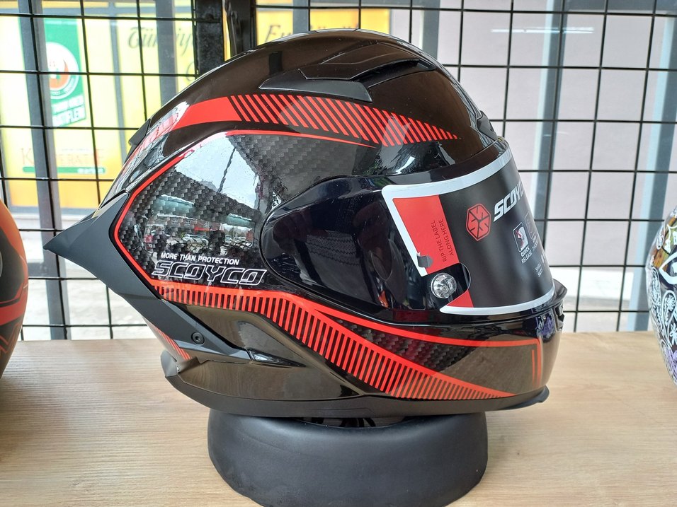 Kırmızı Baskılı Biker Motosiklet Kaskı - Görsel 5