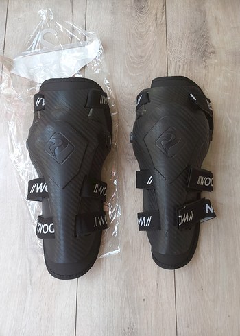 Siyah Desenli Motosiklet Dizlikleri Velcro Bantlı - Görsel 2