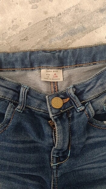 8 Yaş Beden lacivert Renk Zara erkek 8yas kot pantolon yumuşacık bir kot