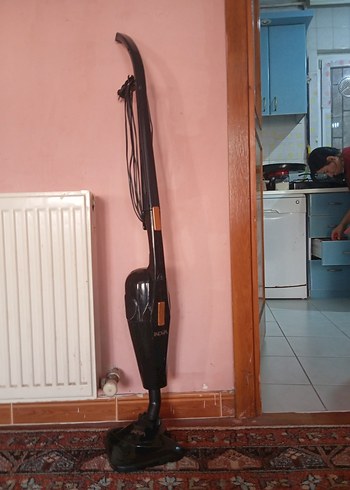Diğer Siyah Dikey Elektrikli Süpürge